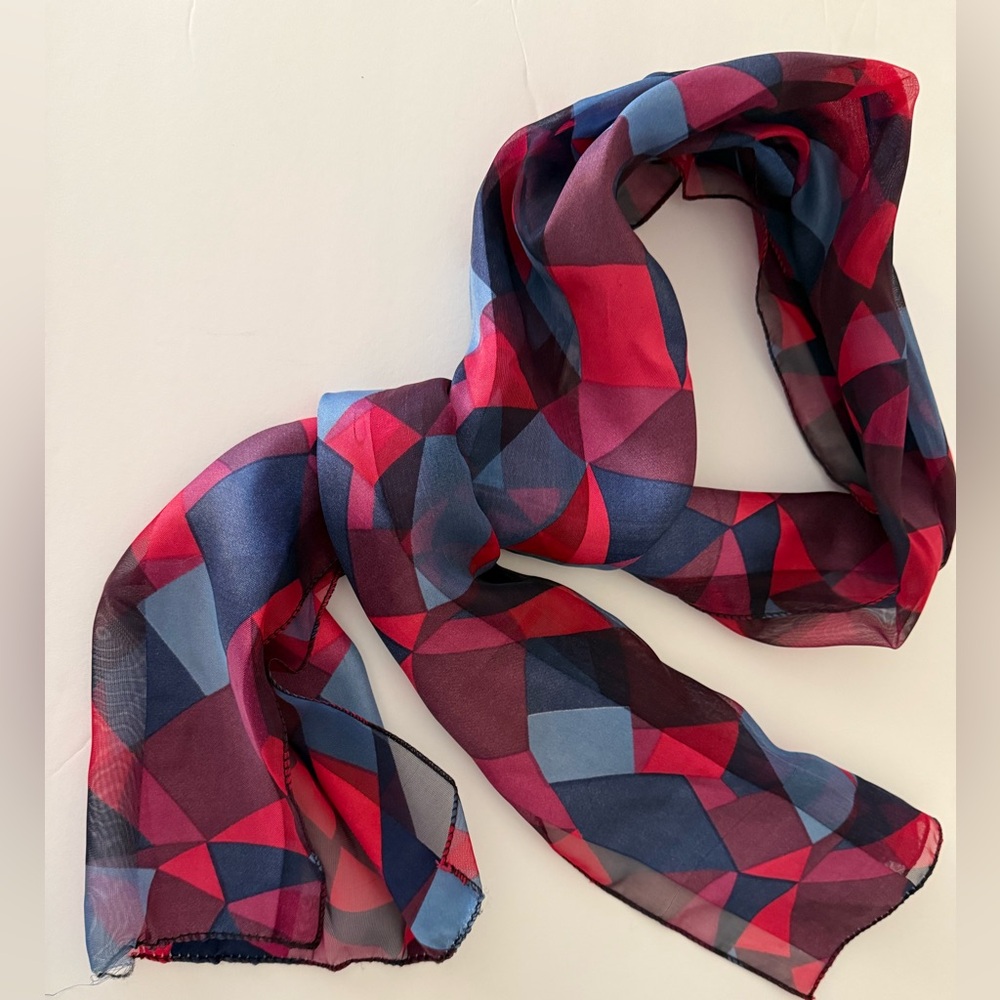 Geometric Patterned Scarf - Picture 3 of 3